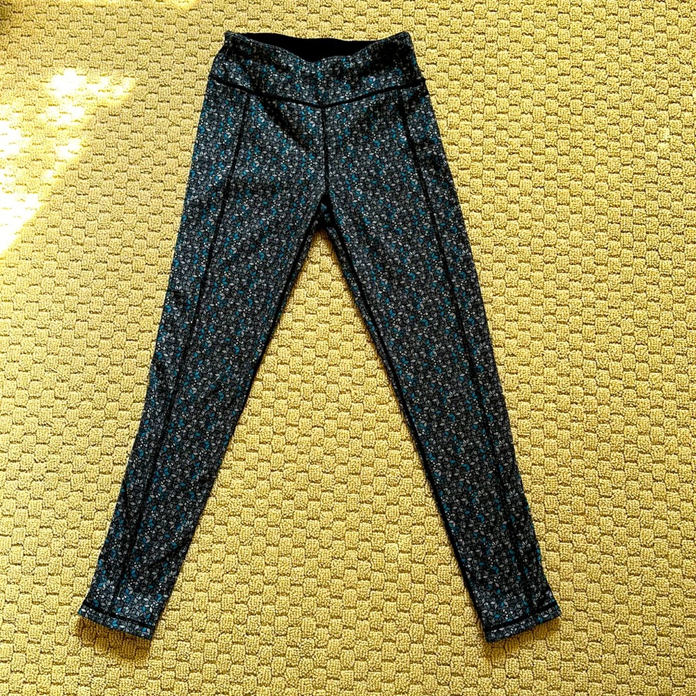Sweaty Betty Reversible Yoga Pants. Size S
